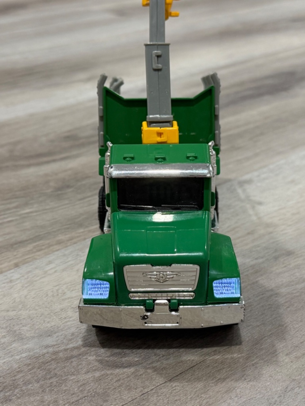 DRIVEN by Battat Micro Logging Truck Crane Lights & Sounds 7in Working